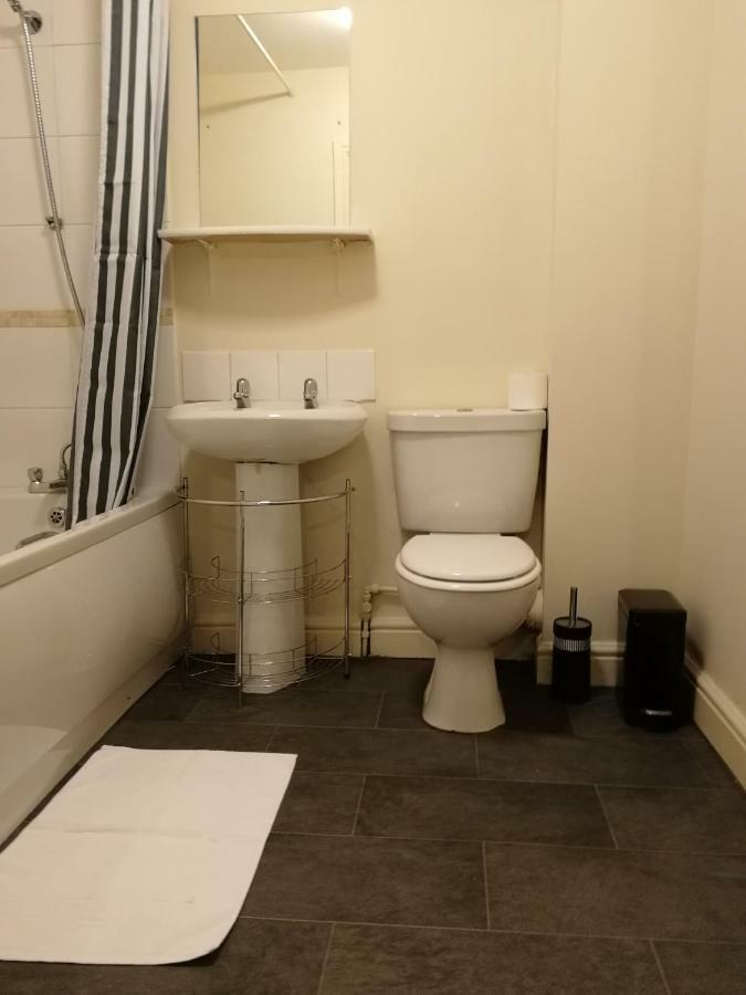 Metrolets 2 Apartment Luton  Bagian luar foto