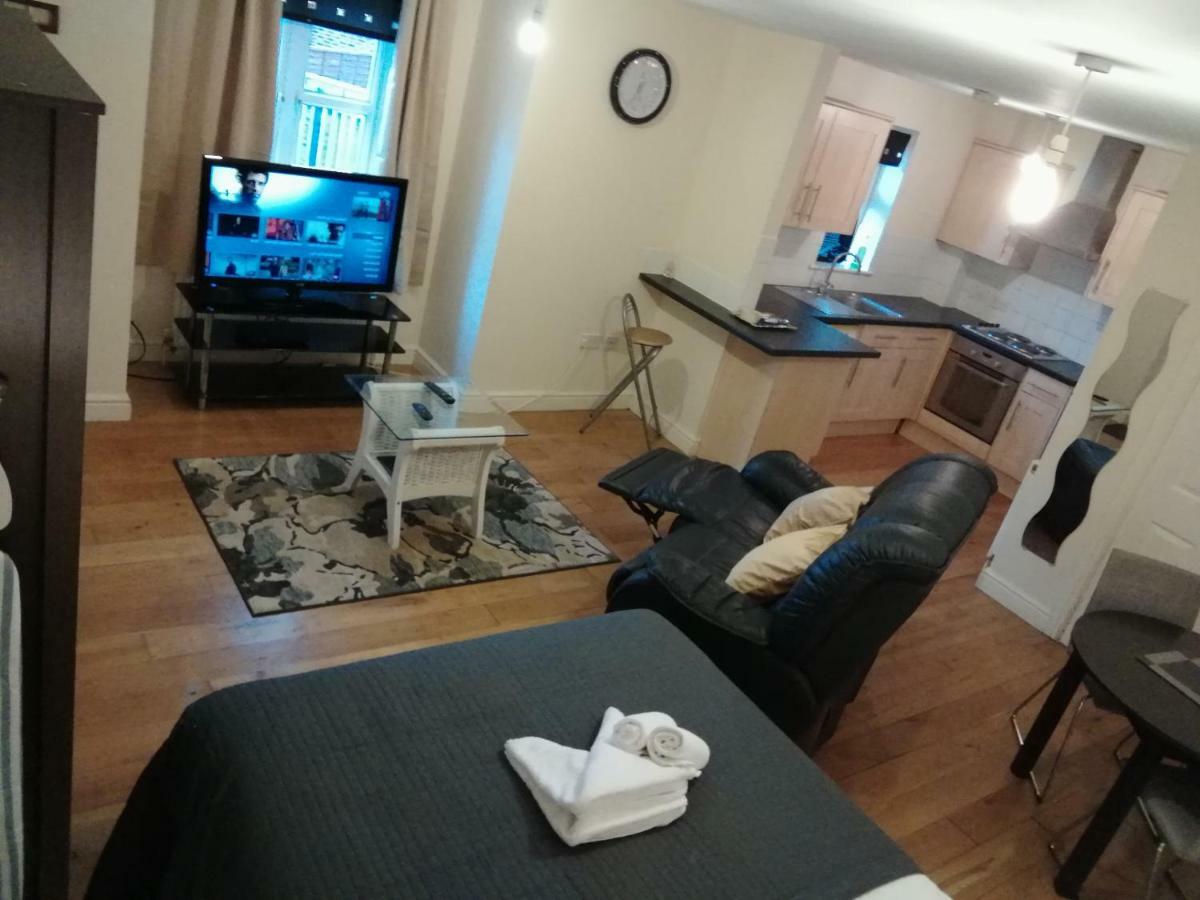 Metrolets 2 Apartment Luton  Bagian luar foto